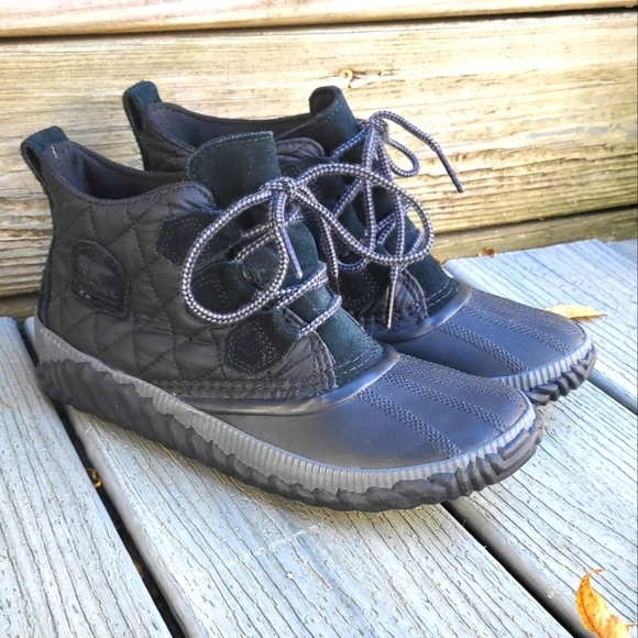 Sorel Out N About Quilted Waterproof Duck Boots - Picture 1 of 11